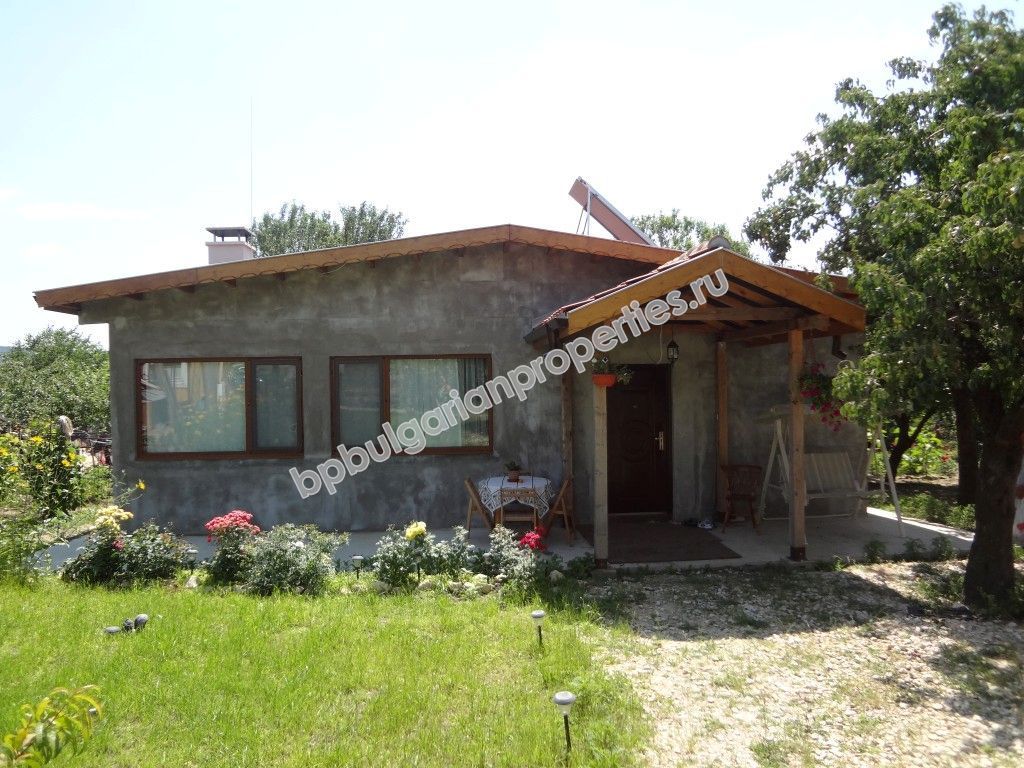 Новый одноэтажный дом на продажу в жилом квартале города Варна