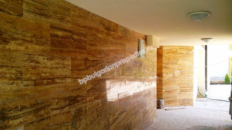 Квартиры на продажу вблизи пляжа в нова жилищна сграда в Равда