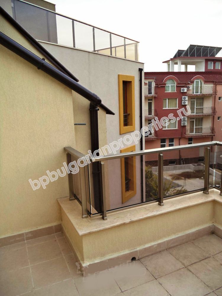 Квартиры на продажу вблизи пляжа в нова жилищна сграда в Равда