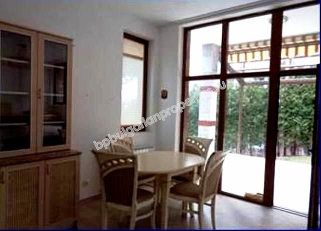 Шикарный двухэтажный дом на продажу вблизи моря в курорте Солнечный Берег