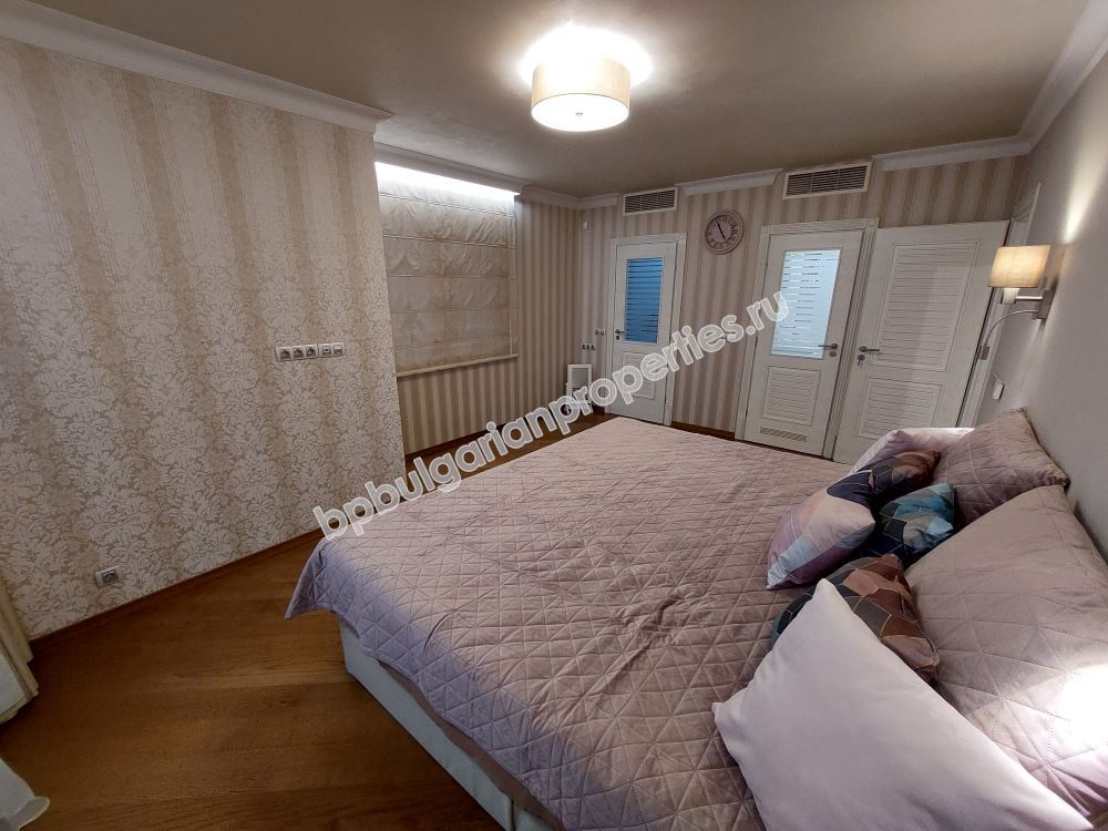 Шикарный коттедж в закрытом комплексе близко от Бургас