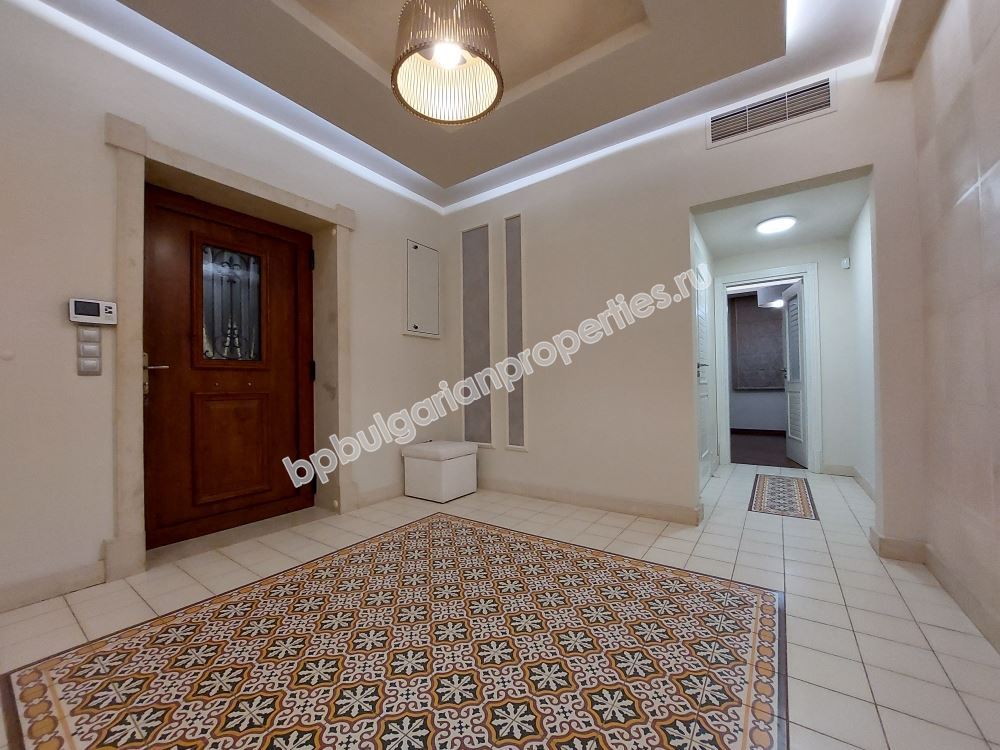 Шикарный коттедж в закрытом комплексе близко от Бургас