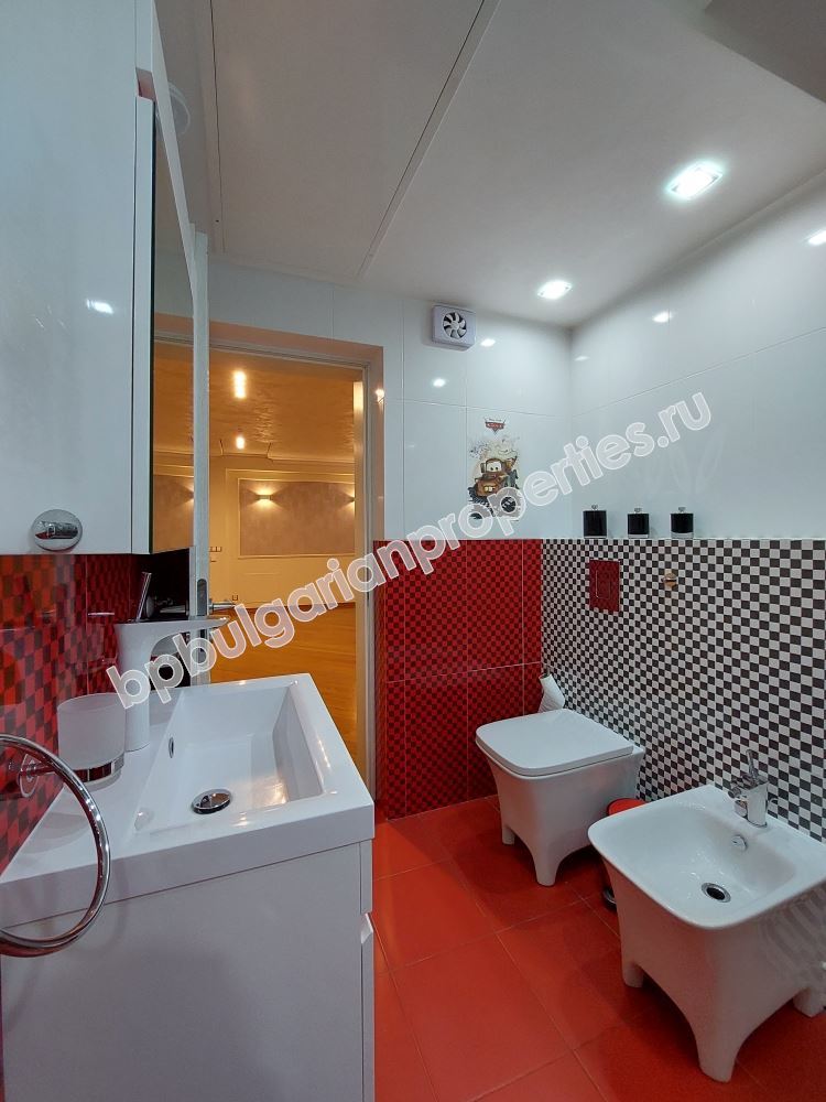 Шикарный коттедж в закрытом комплексе близко от Бургас