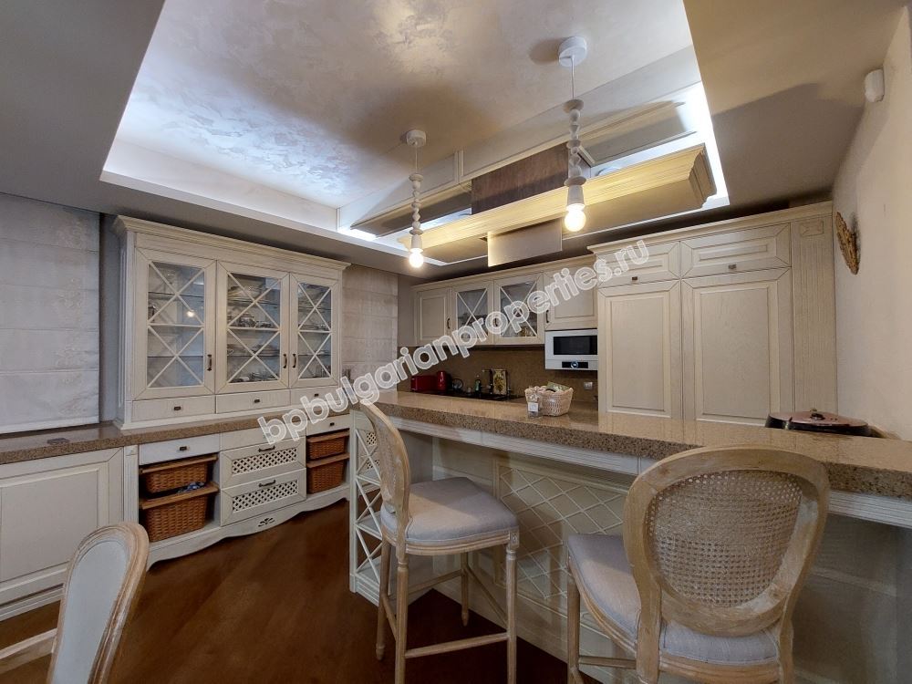 Шикарный коттедж в закрытом комплексе близко от Бургас