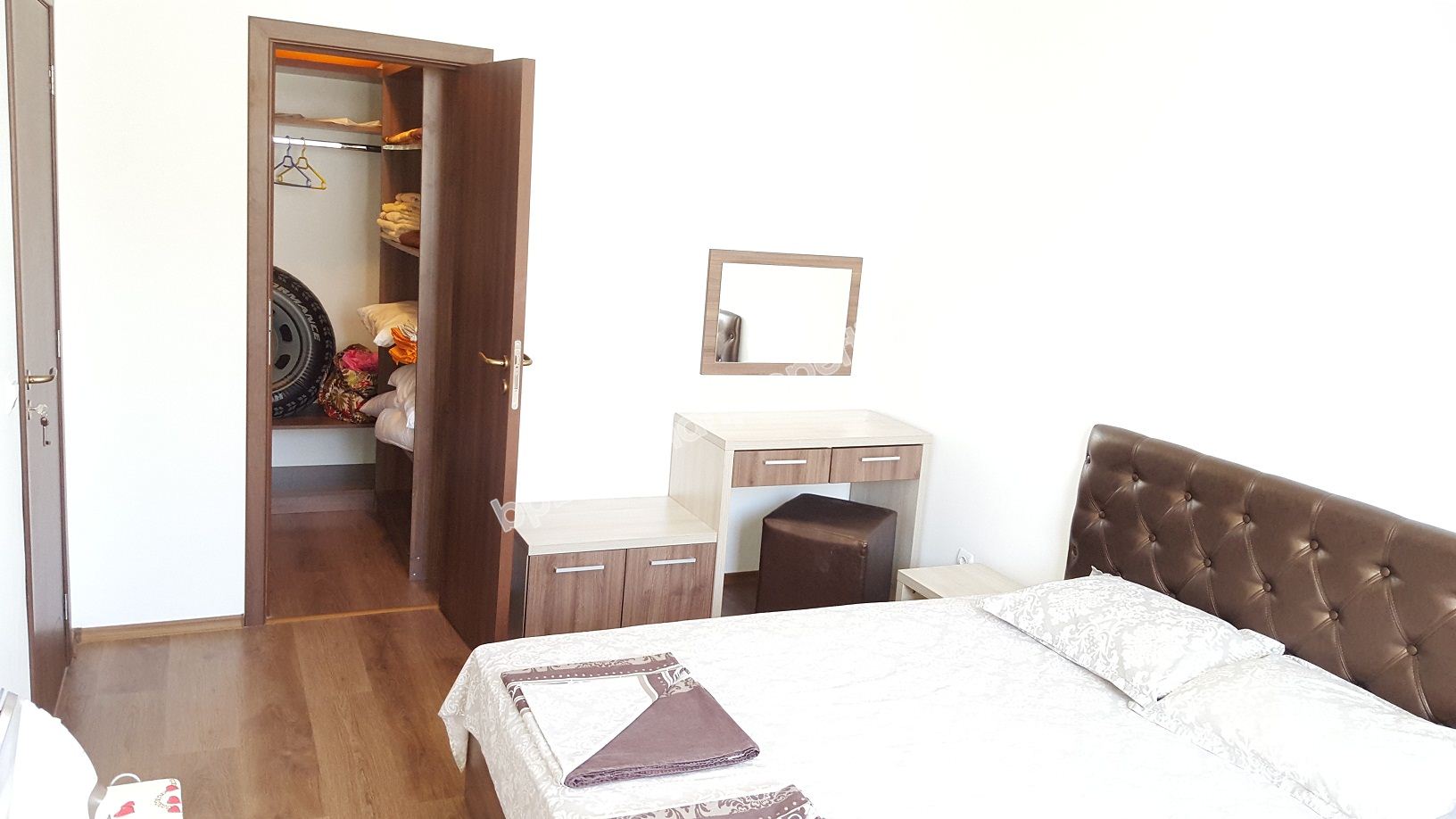 Размещение до 4 человек в двухкомнатном апартаменте. Размещение до 4 человек в двухкомнатном апартаменте.