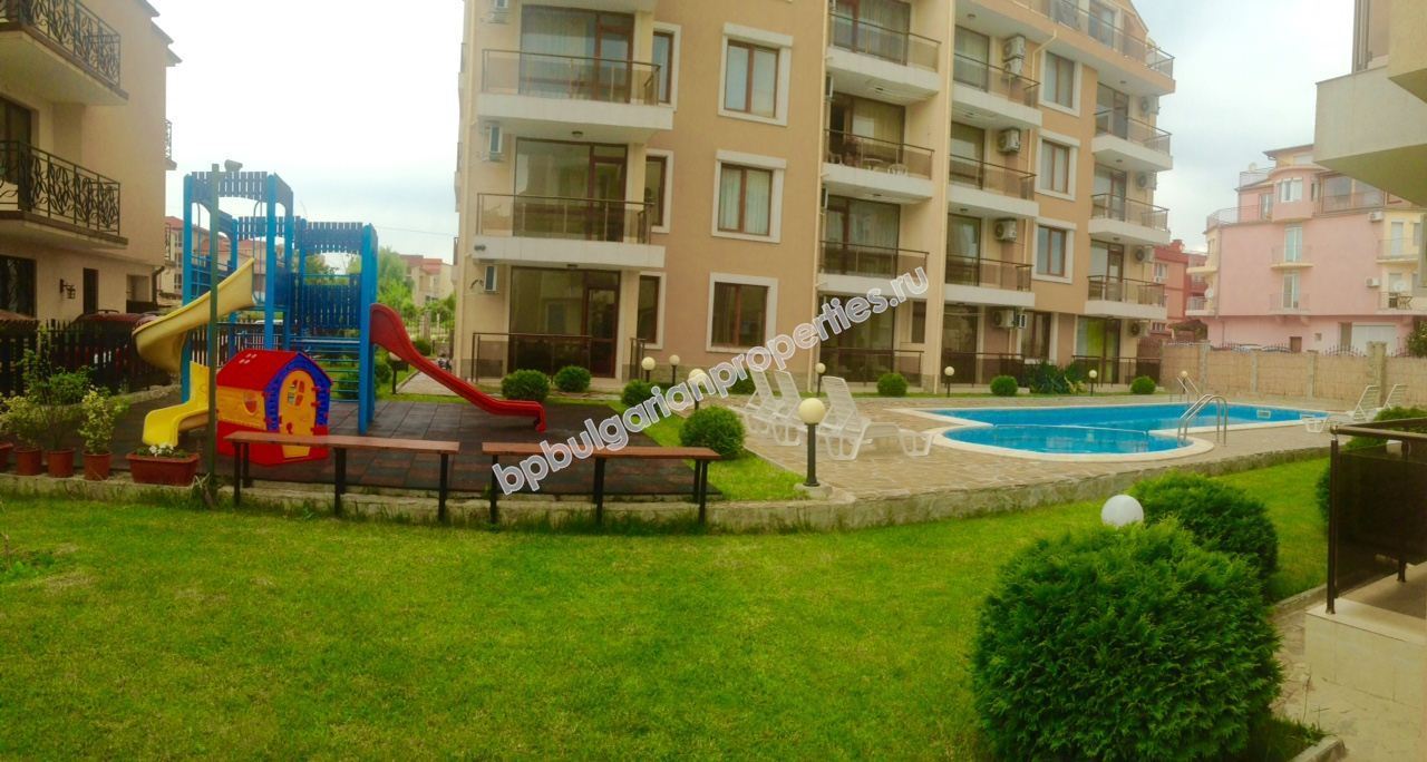 Размещение до 4 человек в двухкомнатном апартаменте.