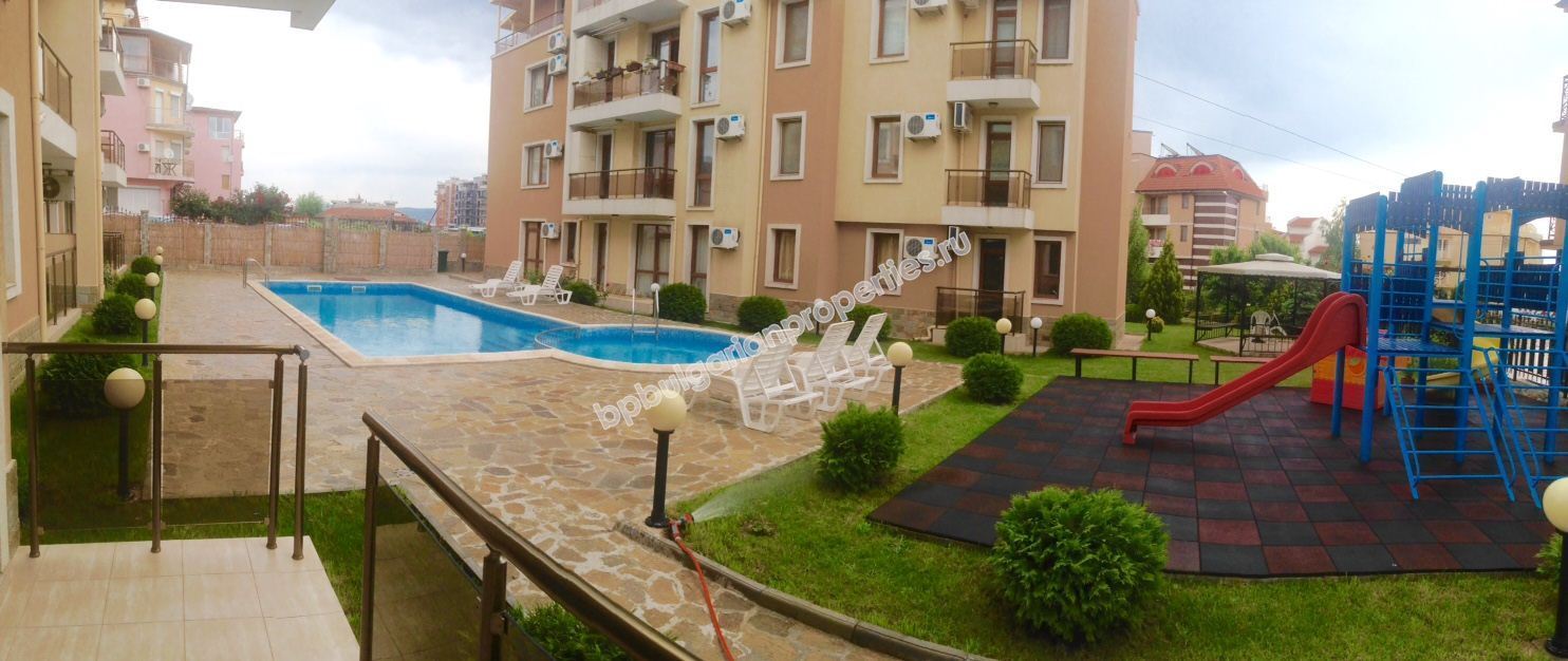 Размещение до 4 человек в двухкомнатном апартаменте.