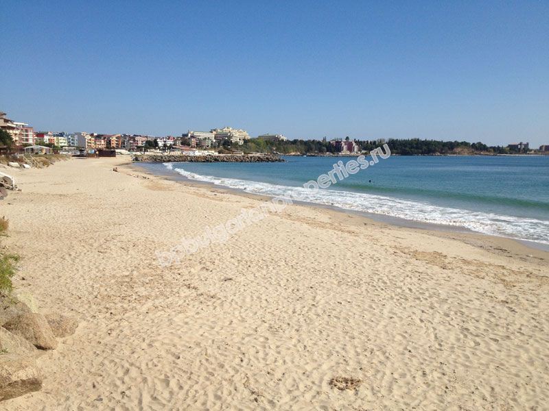 Размещение до 4 человек в двухкомнатном апартаменте.