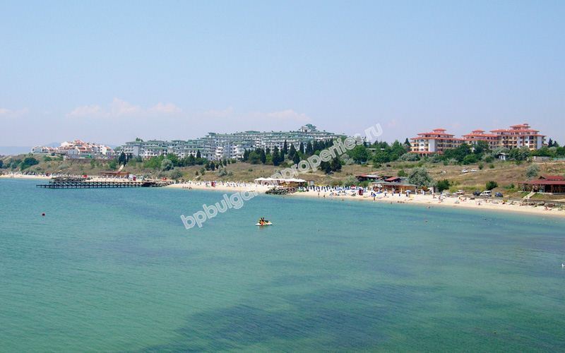 Размещение до 4 человек в двухкомнатном апартаменте.