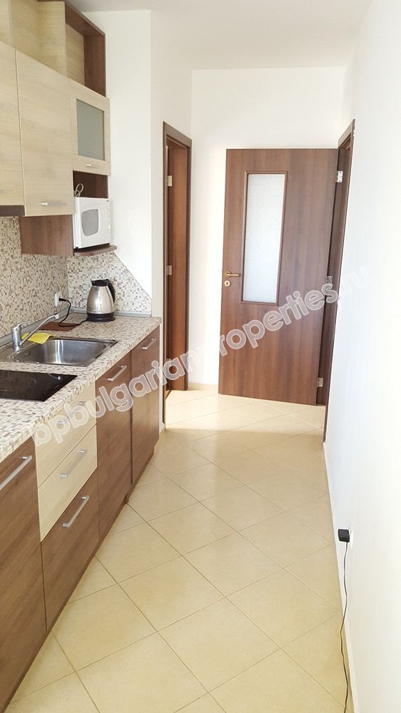 Размещение до 4 человек в двухкомнатном апартаменте.