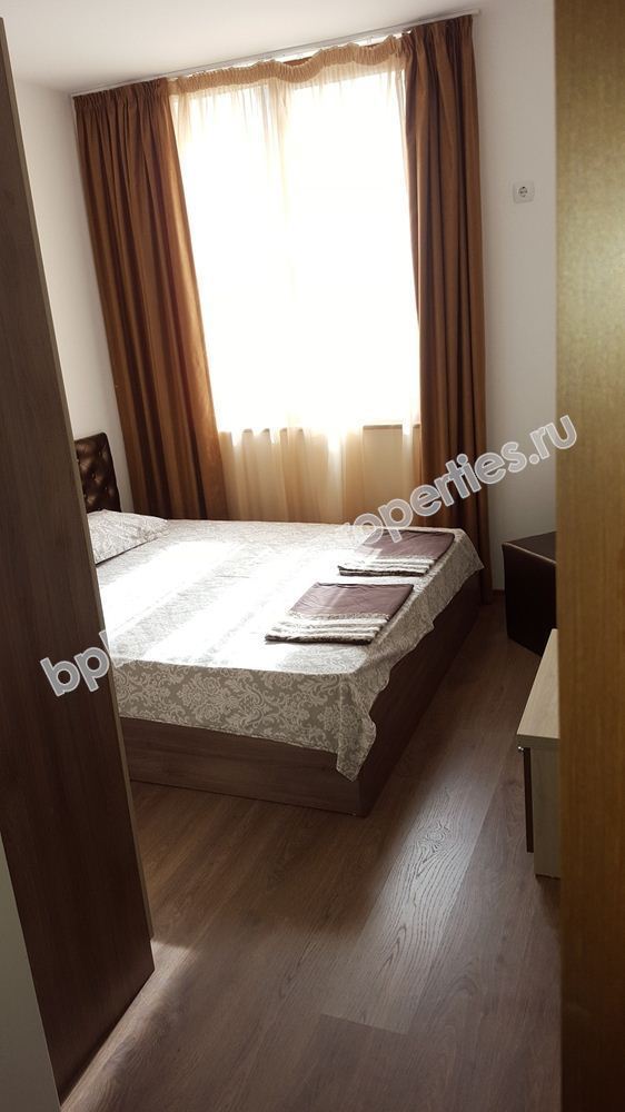 Размещение до 4 человек в двухкомнатном апартаменте.