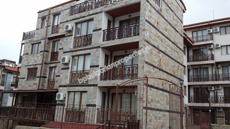 Двухкомнатная меблираванная квартира близко к морю на продажу в курорте Святой Влас