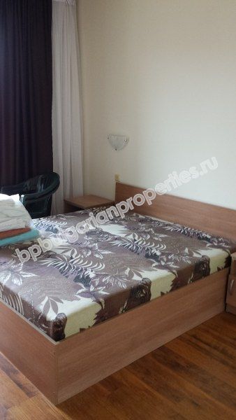 Двухкомнатная меблираванная квартира близко к морю на продажу в курорте Святой Влас