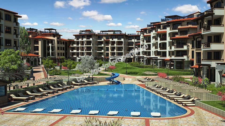 На продажу фешенебельный двухкомнатный апартамент на первой линии моря в курорте Лозенец