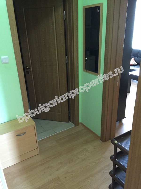 Трехкомнатная меблированная квартира на продажу вблизи моря в курорте Святой Влас Трехкомнатная меблированная квартира на продажу вблизи моря в курорте Святой Влас