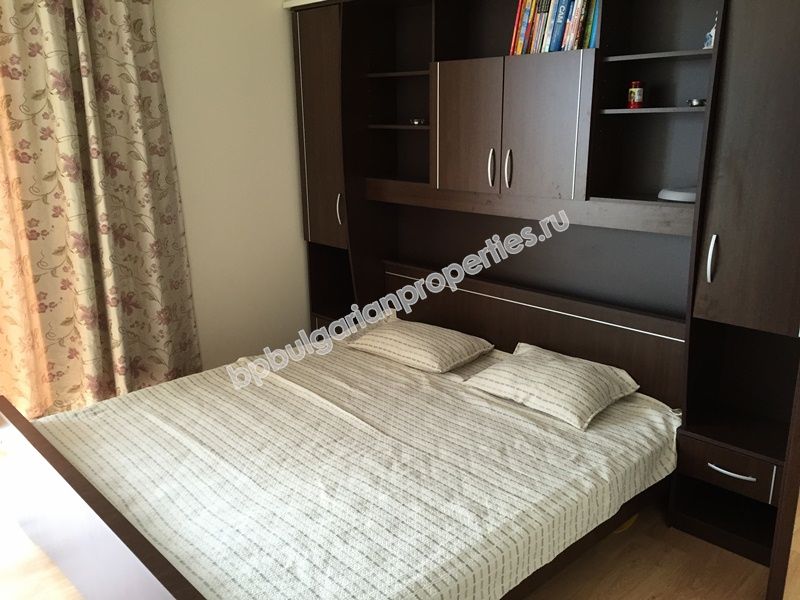 Трехкомнатная меблированная квартира на продажу вблизи моря в курорте Святой Влас Трехкомнатная меблированная квартира на продажу вблизи моря в курорте Святой Влас