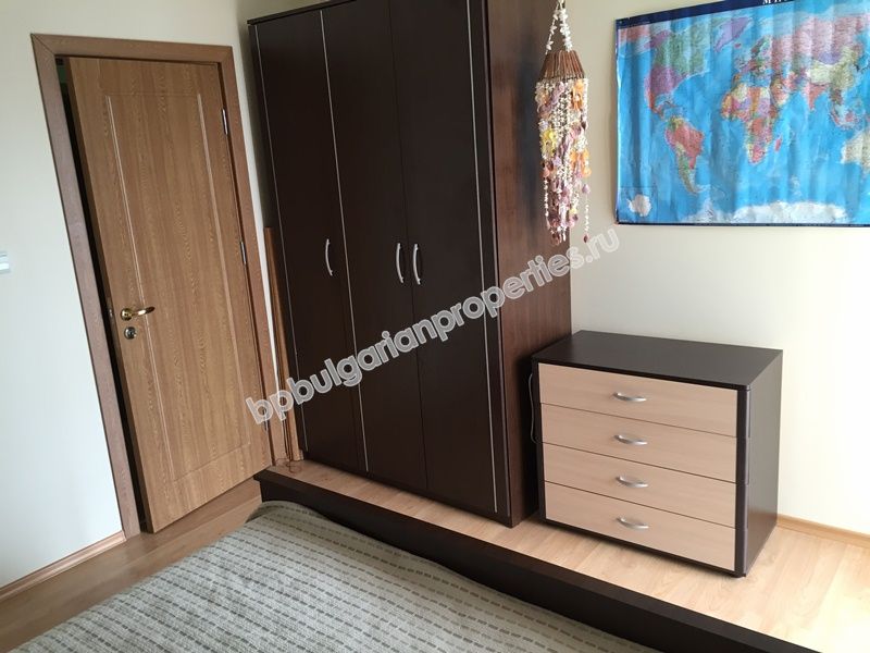 Трехкомнатная меблированная квартира на продажу вблизи моря в курорте Святой Влас Трехкомнатная меблированная квартира на продажу вблизи моря в курорте Святой Влас