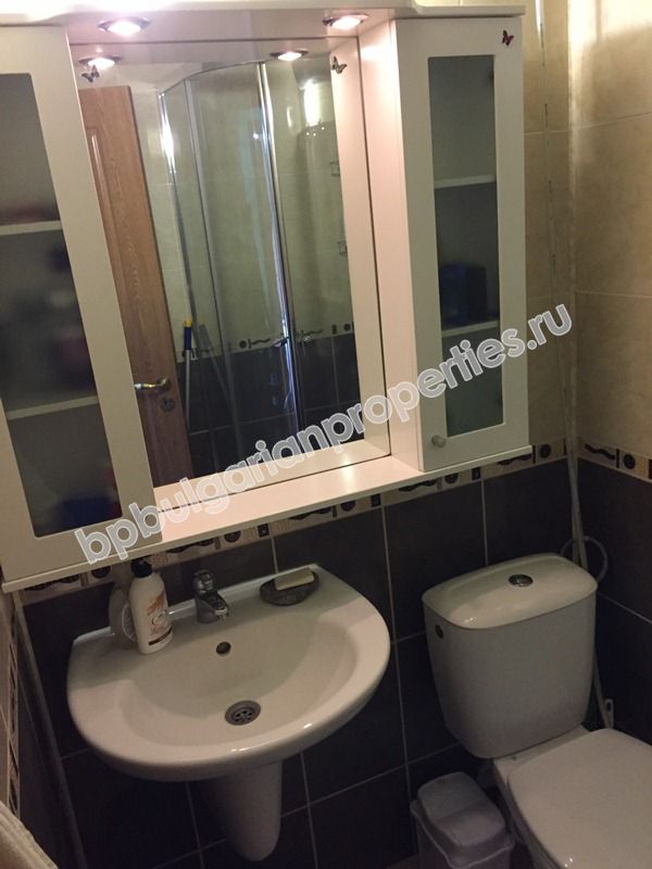 Трехкомнатная меблированная квартира на продажу вблизи моря в курорте Святой Влас Трехкомнатная меблированная квартира на продажу вблизи моря в курорте Святой Влас