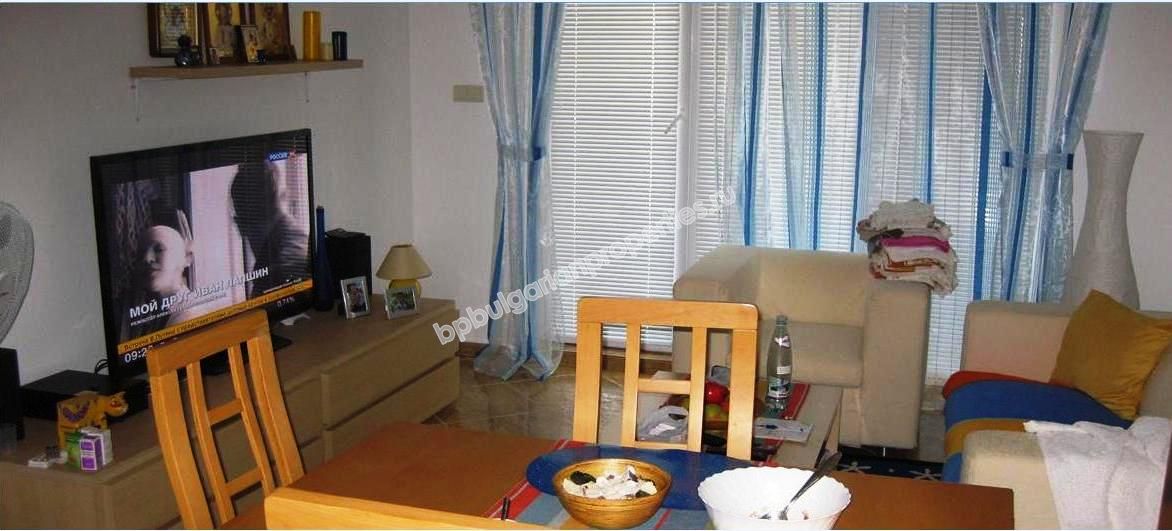 Шикарный двухкомнатный апартамент на первой линии моря на продажу в курорте Святой Влас