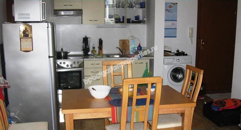 Шикарный двухкомнатный апартамент на первой линии моря на продажу в курорте Святой Влас