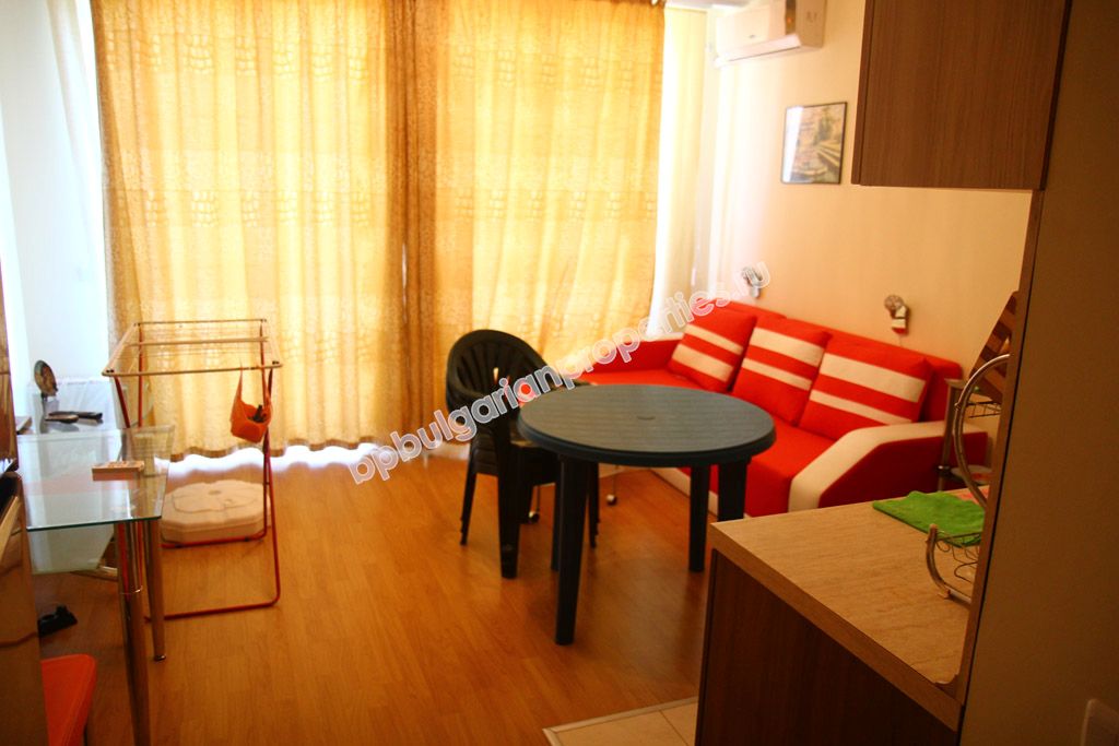 Меблированная студия близко к морю на продажу в курорте Солнечный Берег