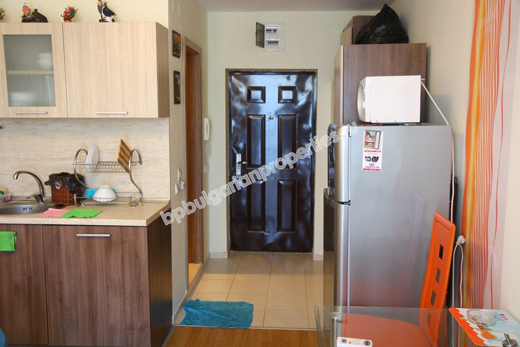 Меблированная студия близко к морю на продажу в курорте Солнечный Берег