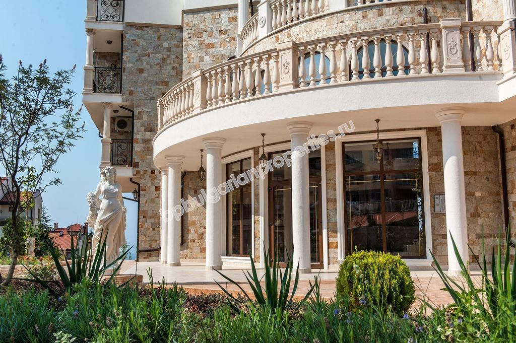 Апартаменты-люкс с видом на море в Святом Власе