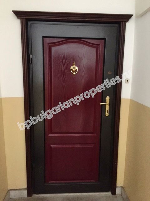 Трехспальная меблированная квартира на продажу в городе Несебр