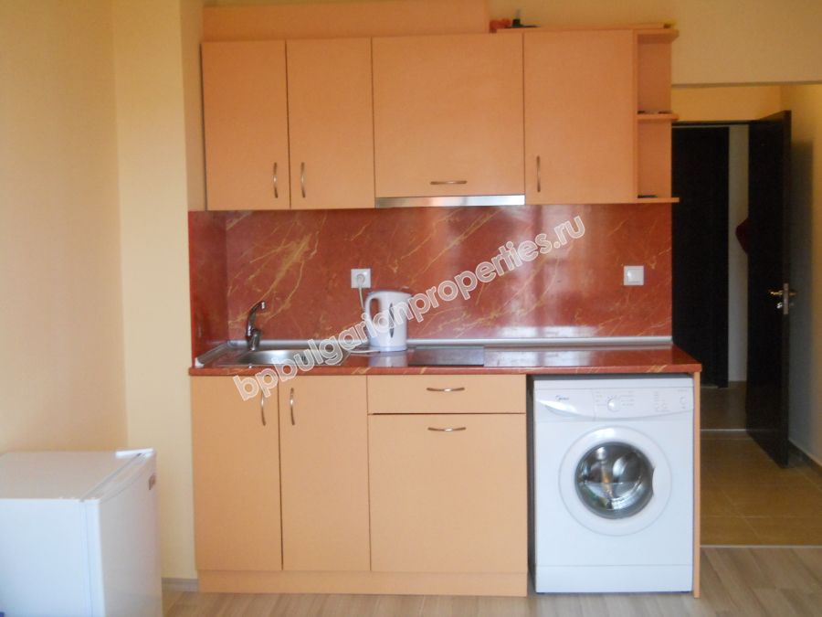 Меблированная студия близко к пляжу на продажу в курорте Елените