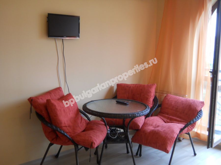 Меблированная студия близко к пляжу на продажу в курорте Елените