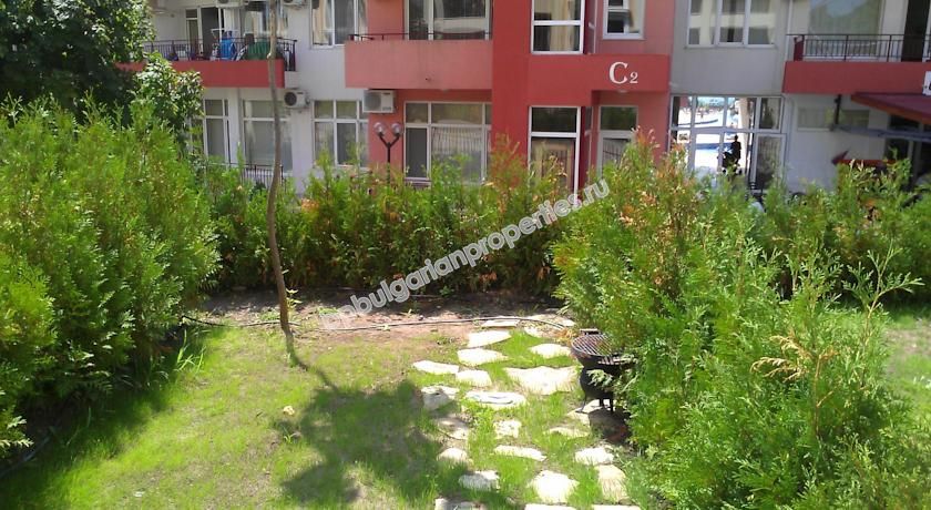 Меблированная студия близко к пляжу на продажу в курорте Елените