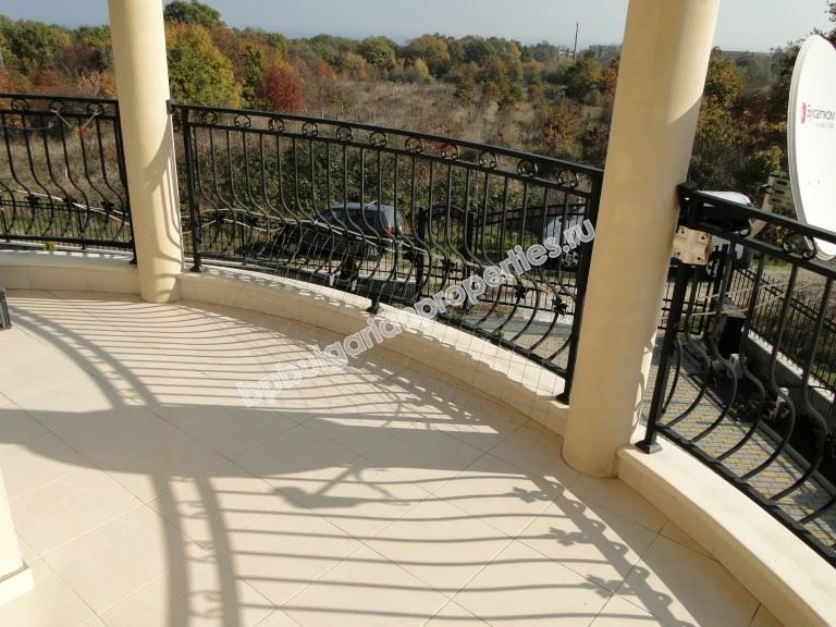 Меблированные апартаменты-люкс в закрытом комплексе в Обзоре Меблированные апартаменты-люкс в закрытом комплексе в Обзоре