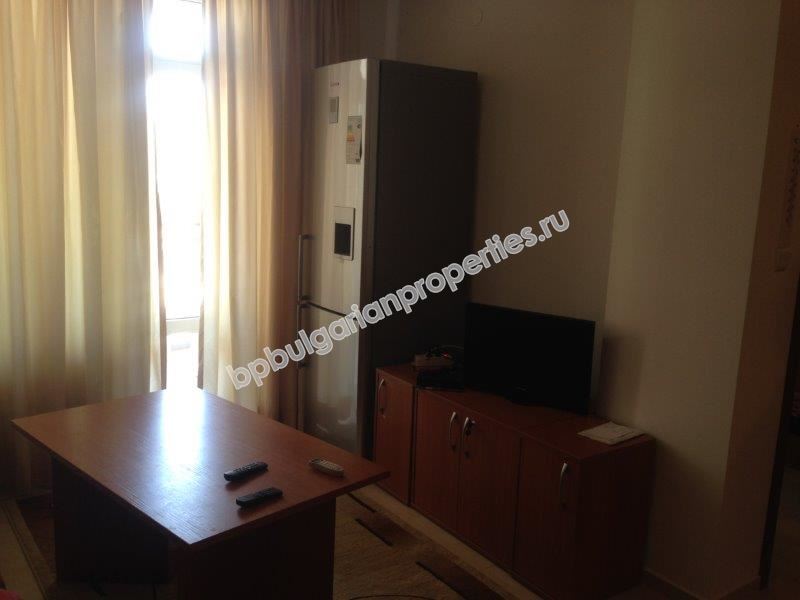 Меблированная квартира с двумя спальнями на Солнечном Берегу по выгодной цене!