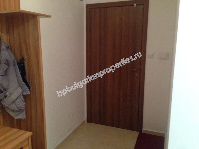 Меблированная квартира с двумя спальнями на Солнечном Берегу по выгодной цене!