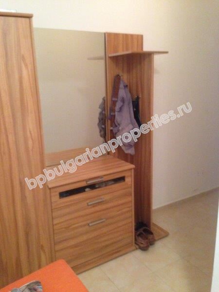 Меблированная квартира с двумя спальнями на Солнечном Берегу по выгодной цене!