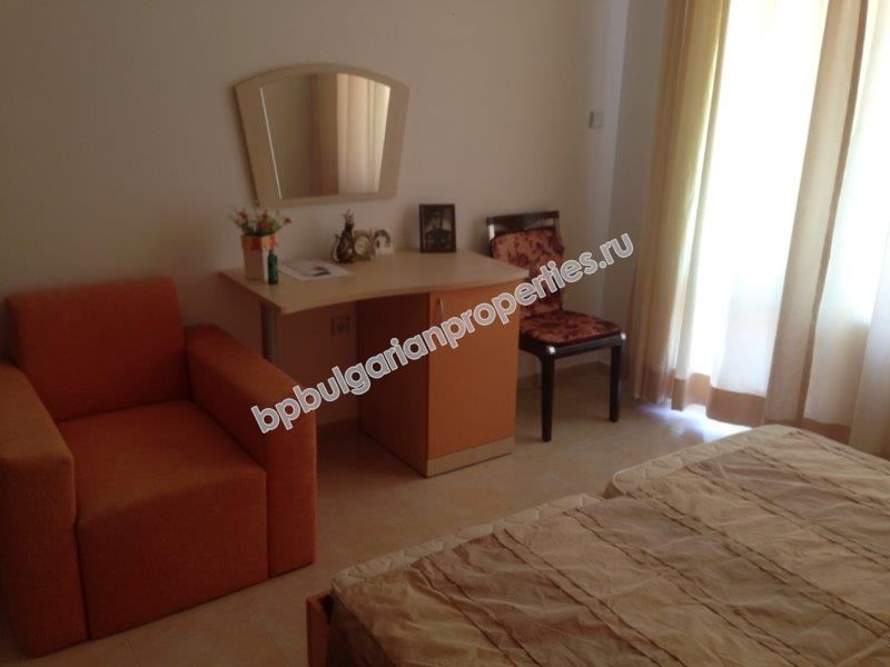 Меблированная квартира с двумя спальнями на Солнечном Берегу по выгодной цене!