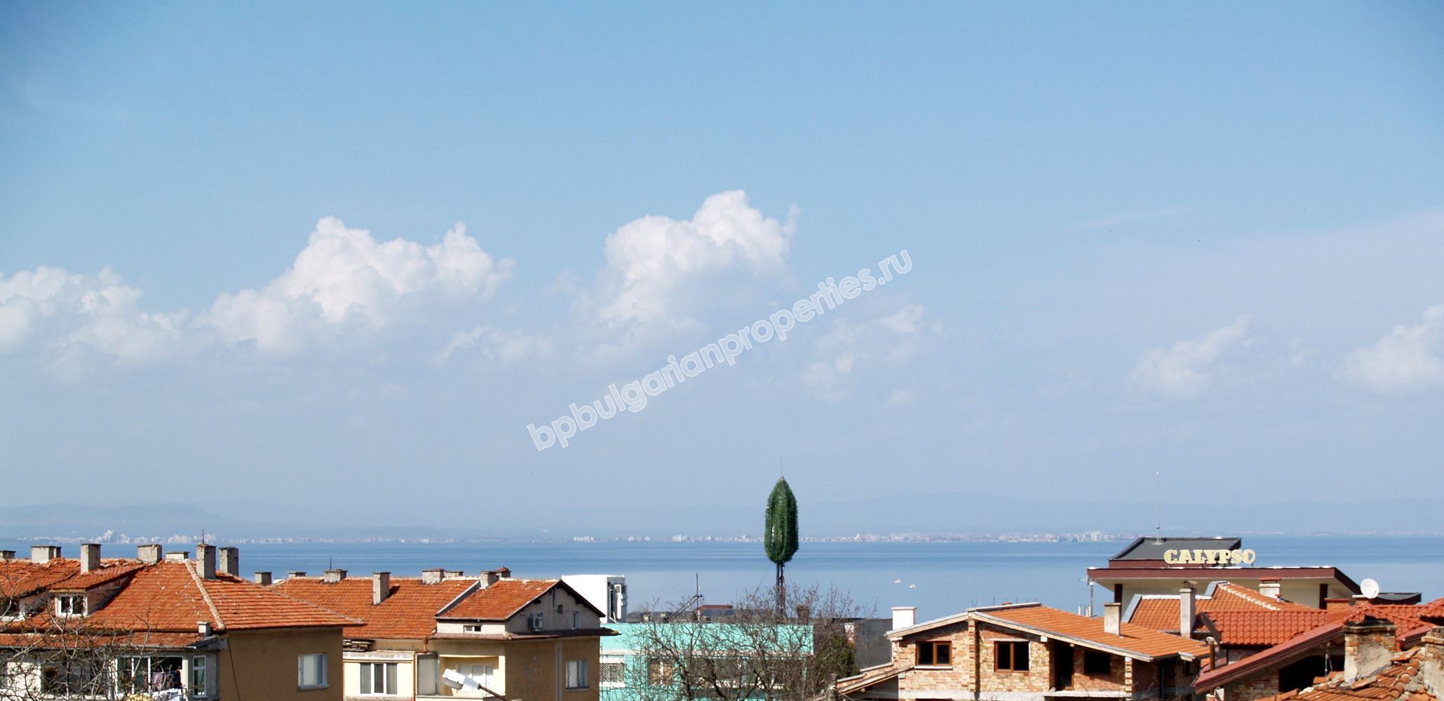 Трехэтажные дома-таунхаусы по выгодной цене в городе Черноморец