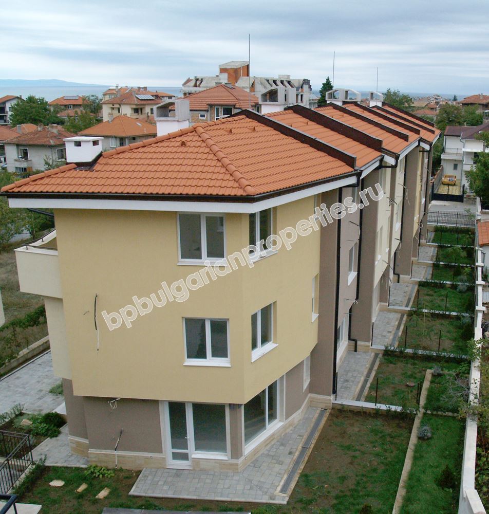 Трехэтажные дома-таунхаусы по выгодной цене в городе Черноморец