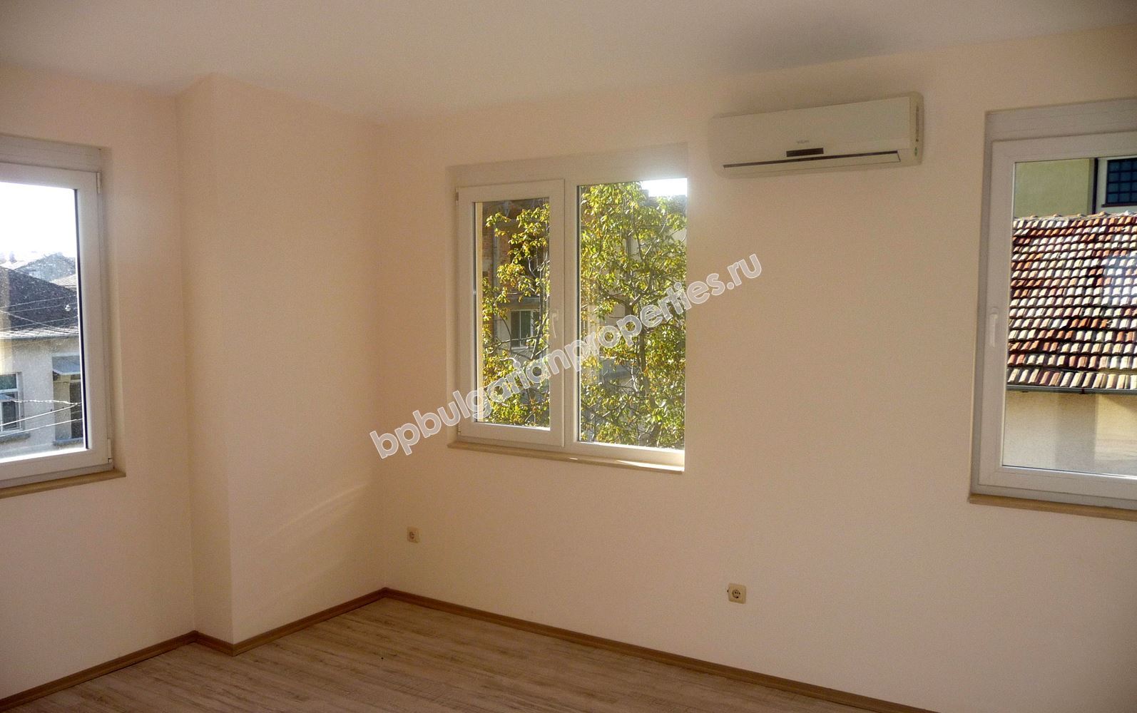 Трехэтажные дома-таунхаусы по выгодной цене в городе Черноморец