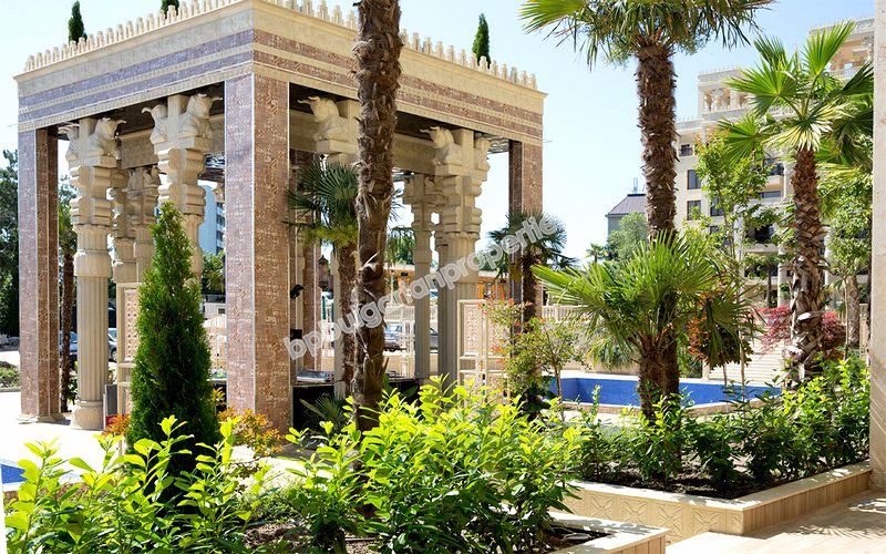 Люксовые квартиры с видом на море до пляжа в курорте Золотые пески