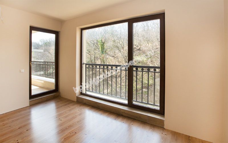 Люксовые квартиры с видом на море до пляжа в курорте Золотые пески