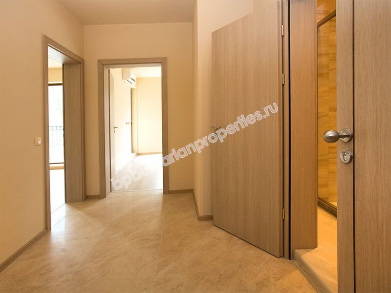 Люксовые квартиры с видом на море до пляжа в курорте Золотые пески