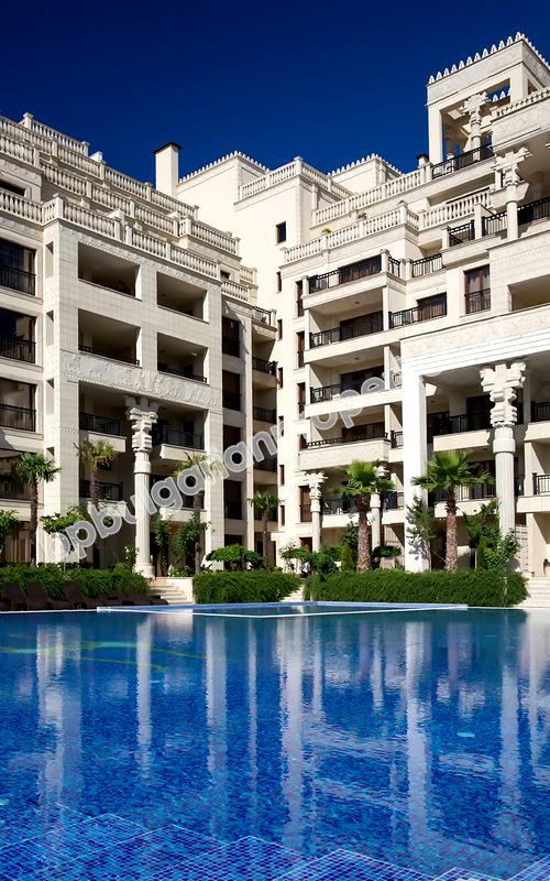 Люксовые квартиры с видом на море до пляжа в курорте Золотые пески