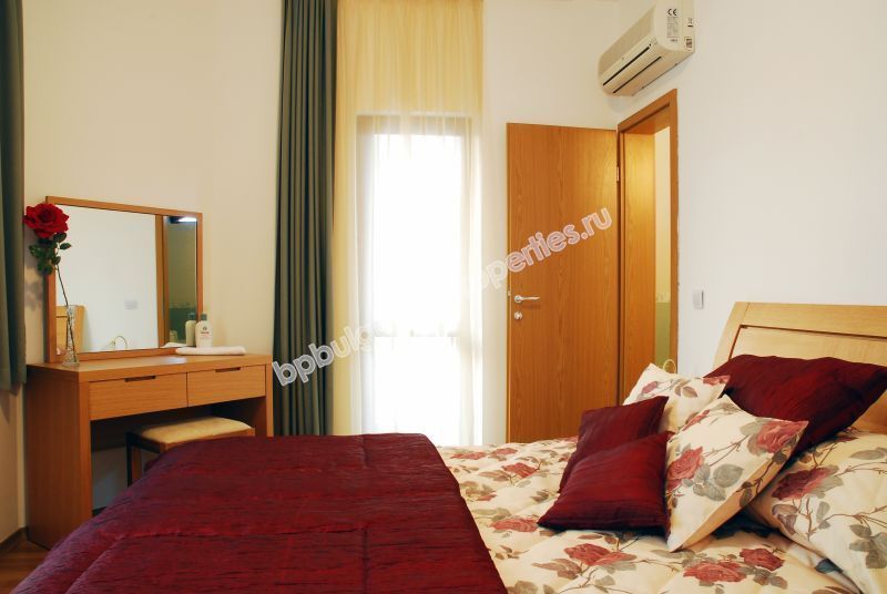 На продажу люксовые виллы в новом комплексе недалеко от моря