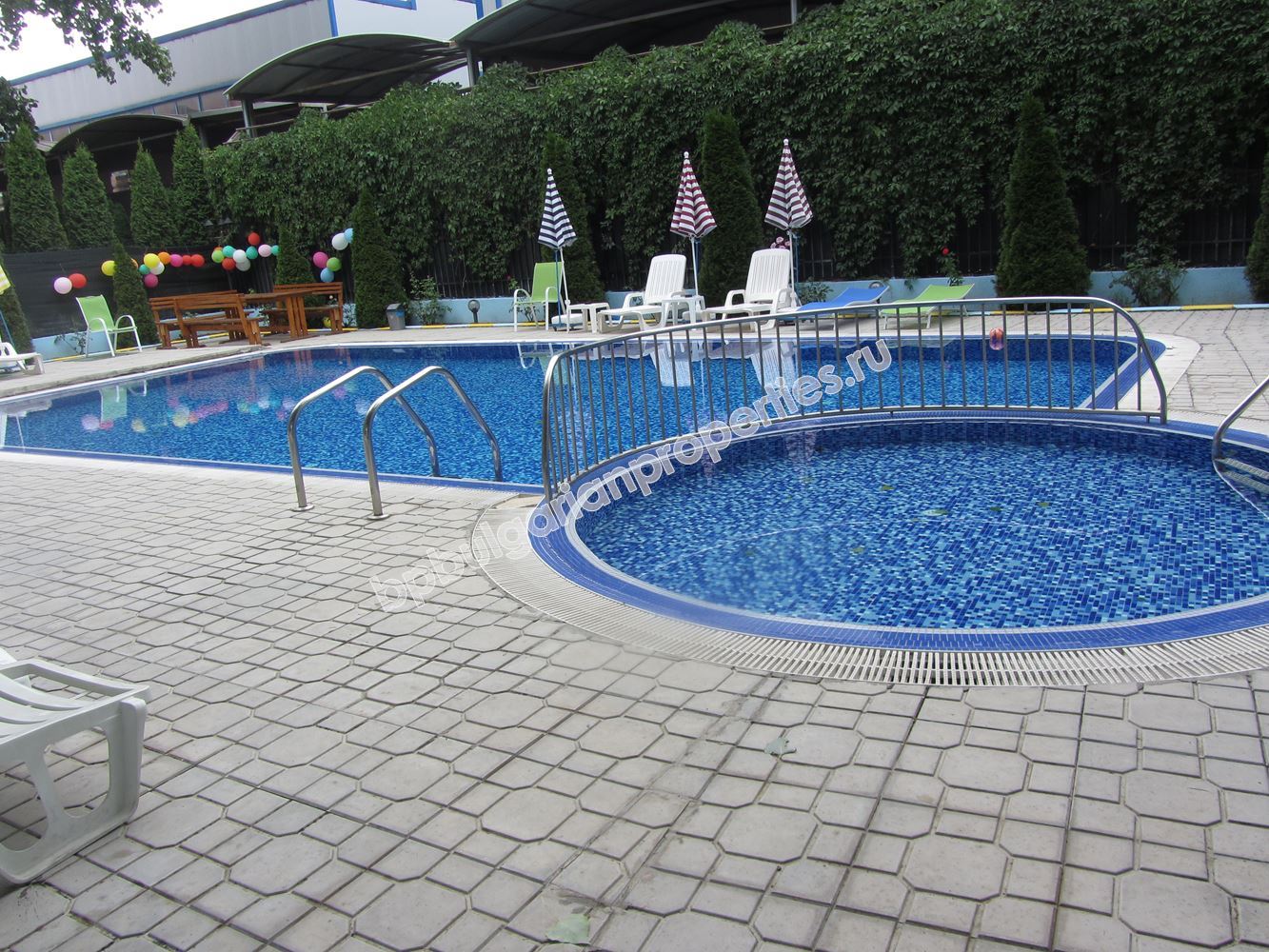 Недорогая двухкомнатная квартира близко от цента Солнечного Берега