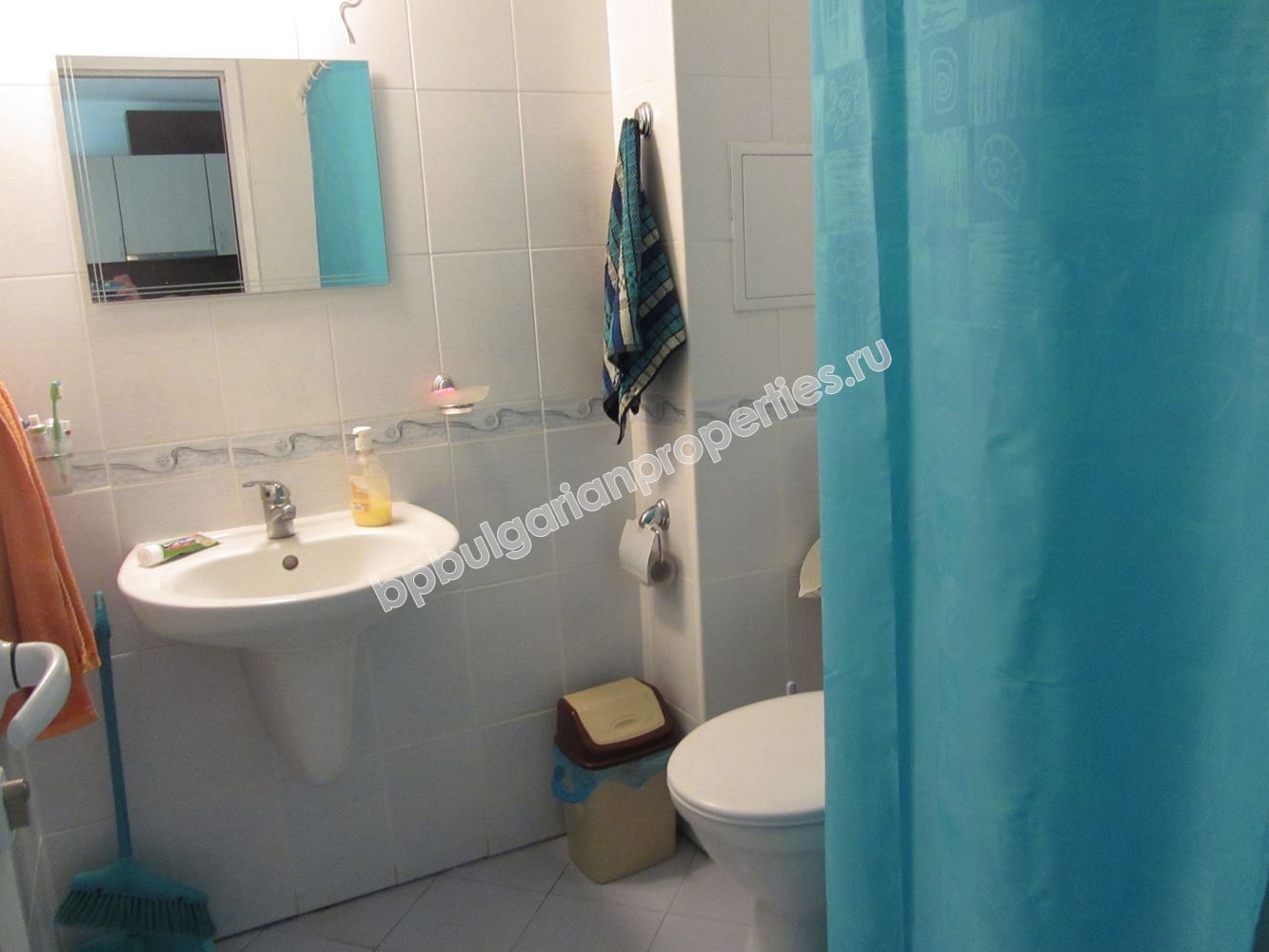 Недорогая двухкомнатная квартира близко от цента Солнечного Берега