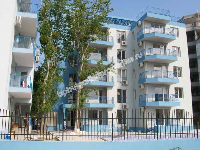 Недорогая двухкомнатная квартира близко от цента Солнечного Берега