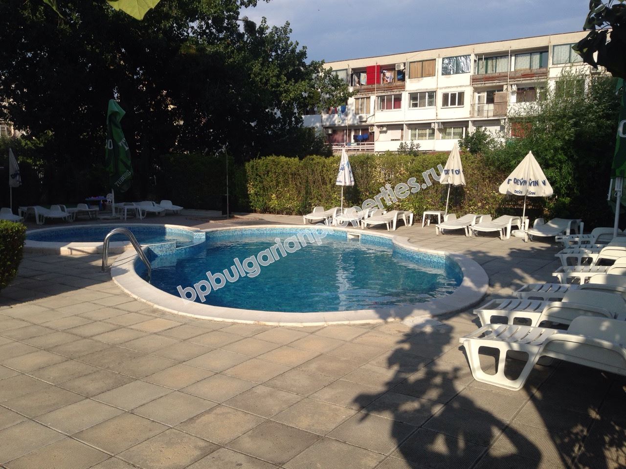 Выгодная студия для инвестиции в центре Солнечного Берега