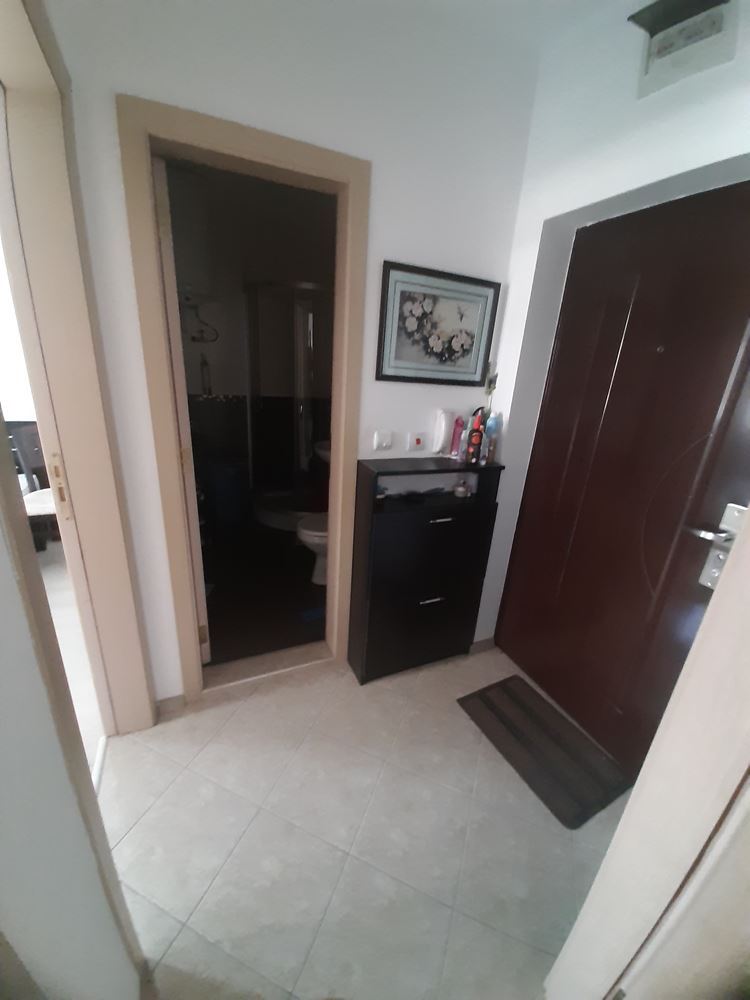 Меблированная квартира в комплексе для круглогодичного проживания в Равде