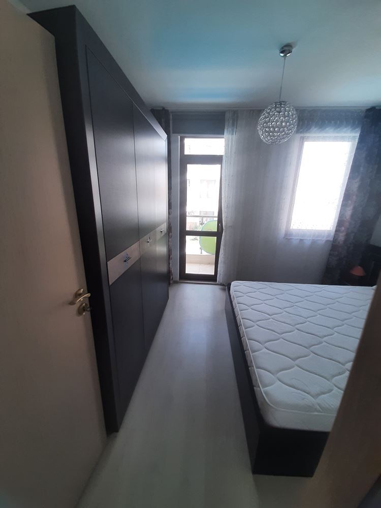 Меблированная квартира в комплексе для круглогодичного проживания в Равде